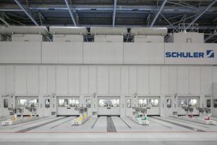 寶馬集團宣布電動化戰略新進展